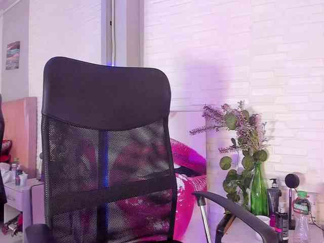 VictoriiaCross webcam