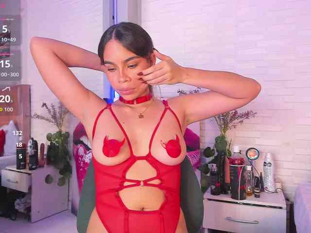 VictoriiaCross webcam