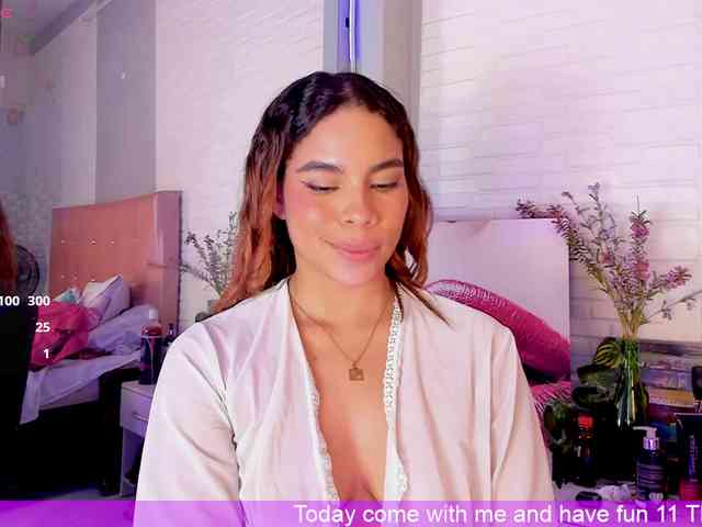 VictoriiaCross webcam