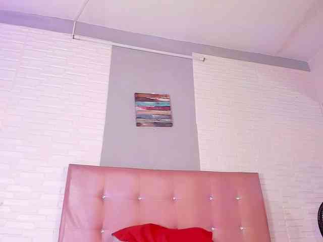 VictoriiaCross webcam