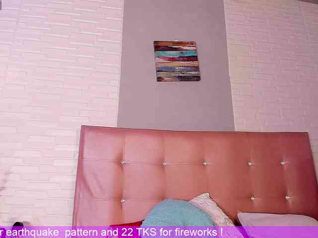 VictoriiaCross webcam