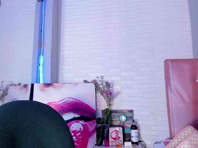 VictoriiaCross webcam