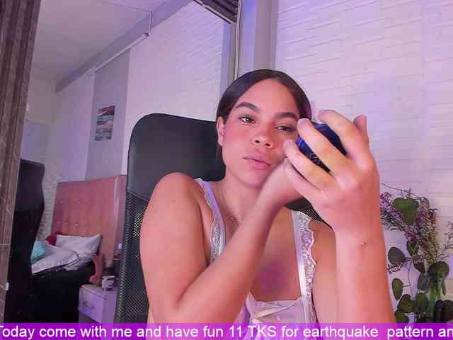 VictoriiaCross webcam