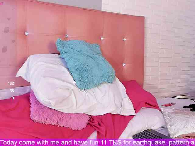 VictoriiaCross webcam