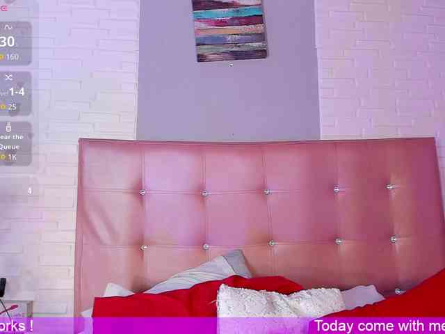 VictoriiaCross webcam