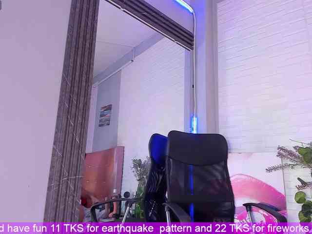 VictoriiaCross webcam