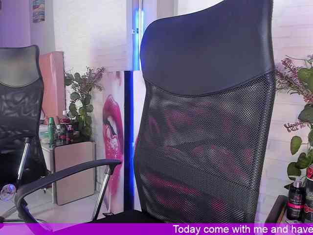 VictoriiaCross webcam