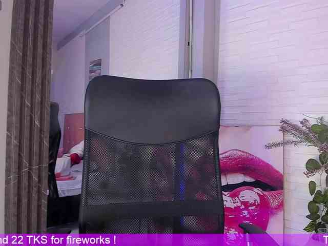 VictoriiaCross webcam