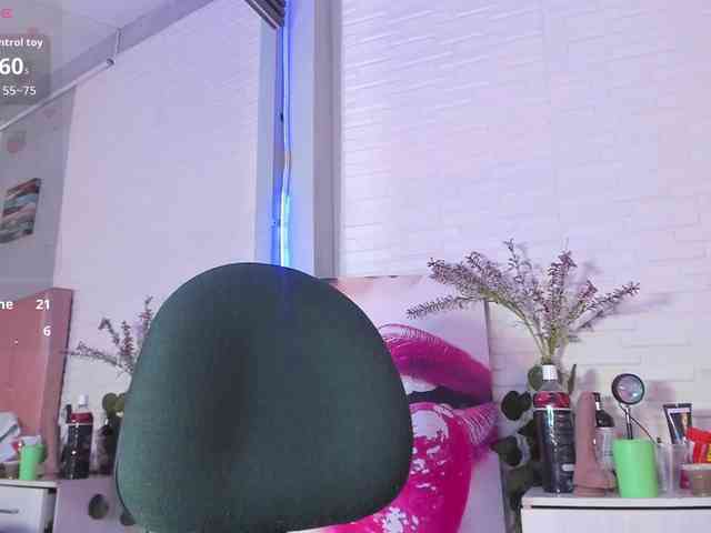 VictoriiaCross webcam