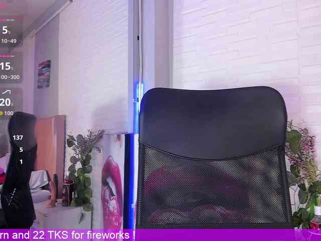 VictoriiaCross webcam