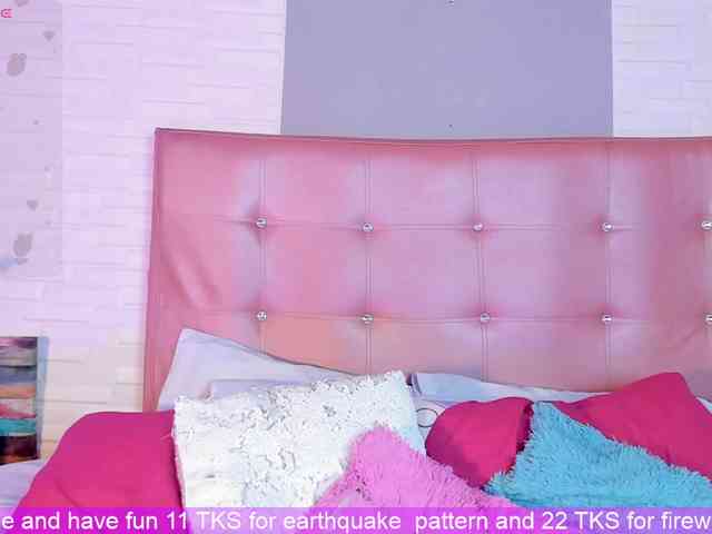 VictoriiaCross webcam