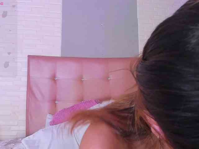 VictoriiaCross webcam