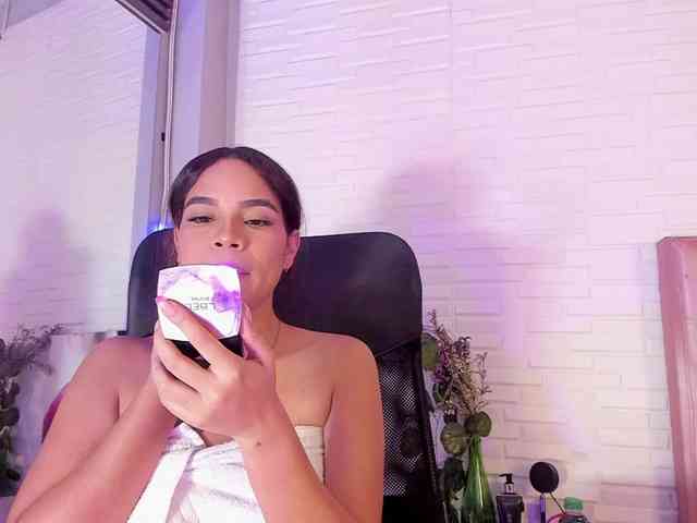 VictoriiaCross webcam