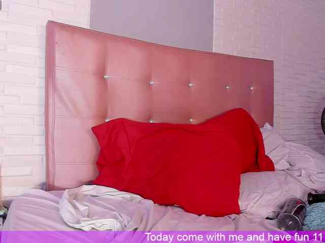 VictoriiaCross webcam