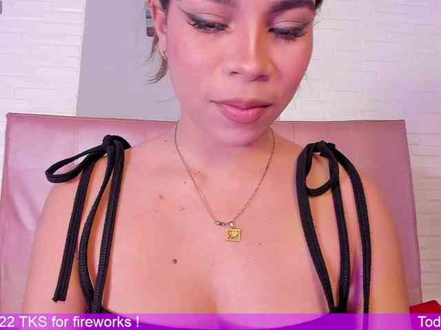 VictoriiaCross webcam