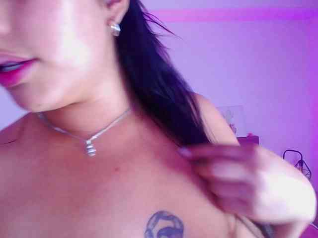 Miia-Colliins-- webcam