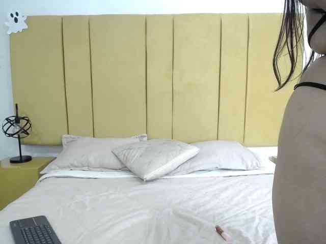 Miia-Colliins-- webcam