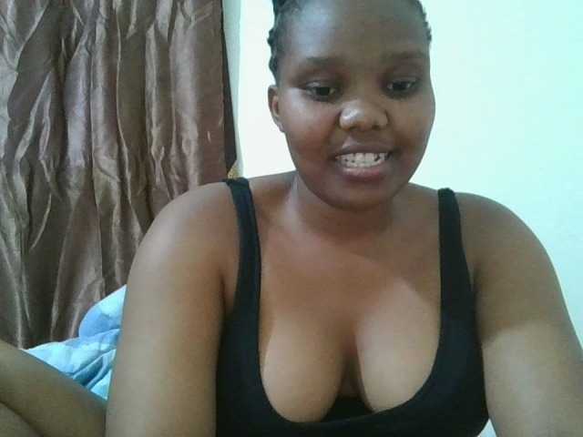 Shepretty webcam bongacams model stream image