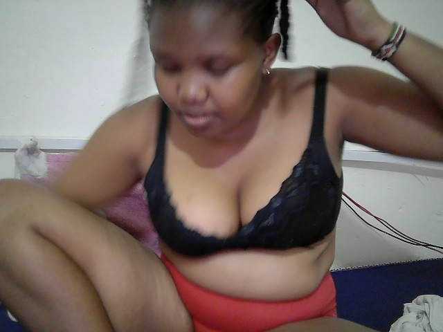 Shepretty webcam bongacams model stream image