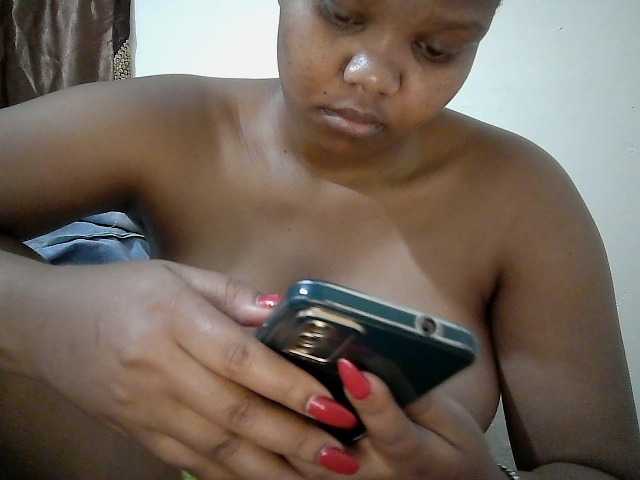 Shepretty's BongaCams show and profile