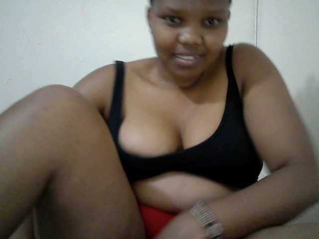 Shepretty webcam bongacams model stream image