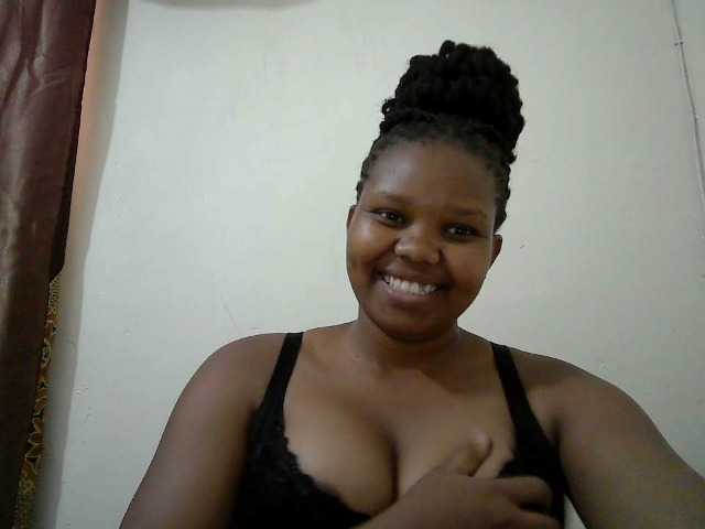 Shepretty Live Cam on BongaCams