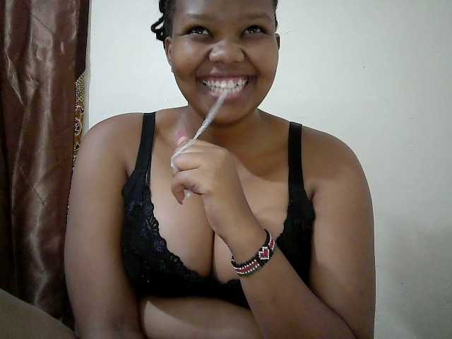 Shepretty's BongaCams show and profile