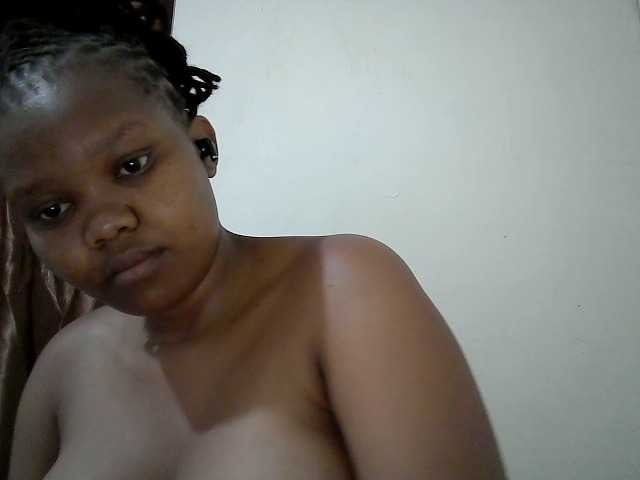 Shepretty's BongaCams show and profile