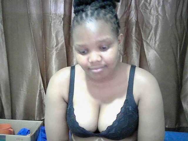 Shepretty webcam bongacams model stream image