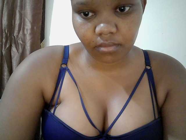 Shepretty's BongaCams show and profile