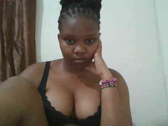 Shepretty webcam