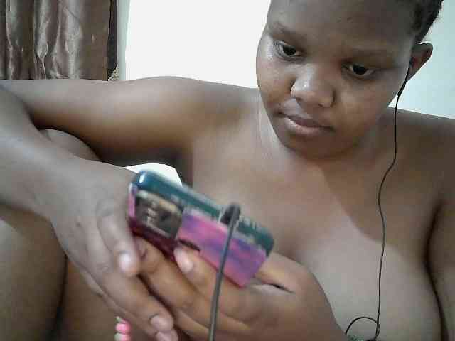 Shepretty Live Webcam on BongaCams