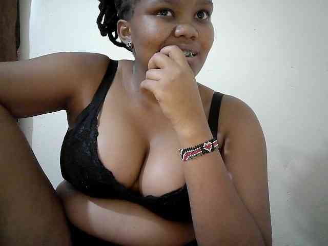 Shepretty Live Webcam on BongaCams