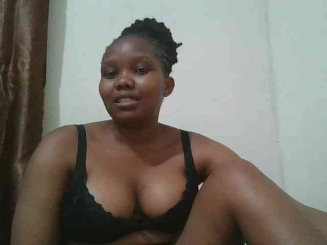 Shepretty Live Webcam on BongaCams