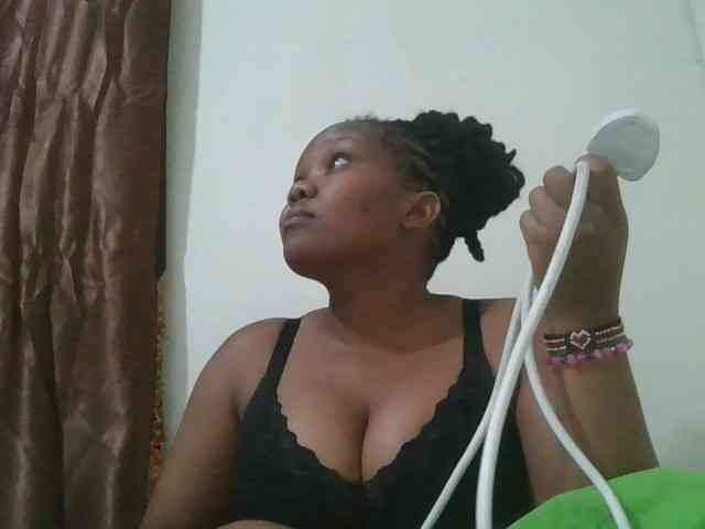 Shepretty webcam