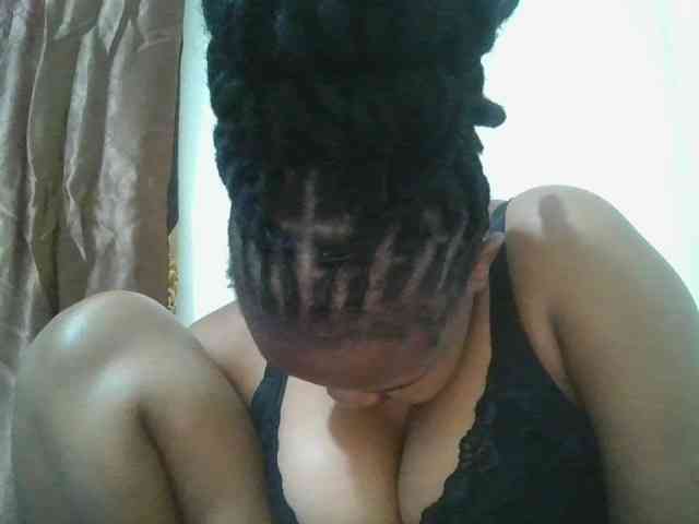 Shepretty webcam