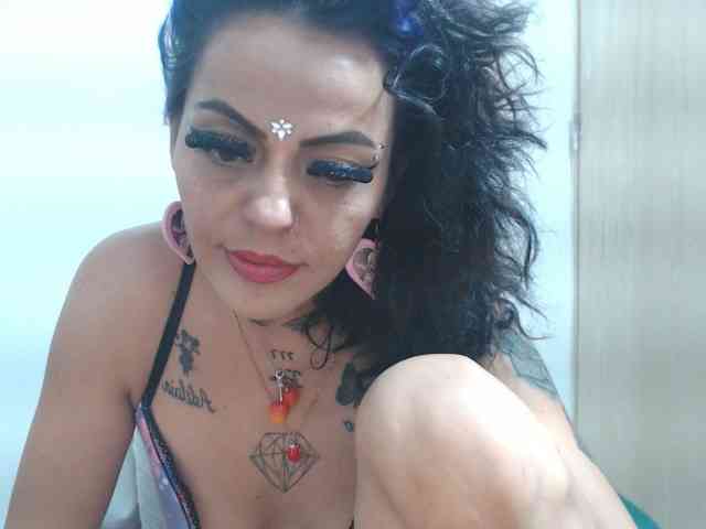monicaloveet webcam