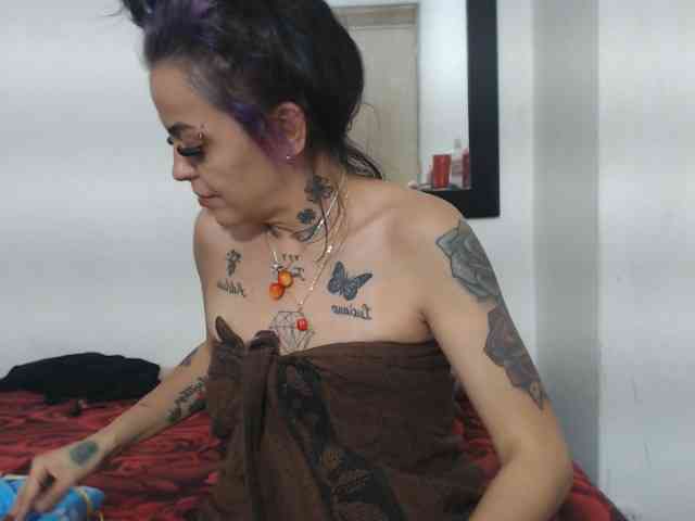 monicaloveet webcam