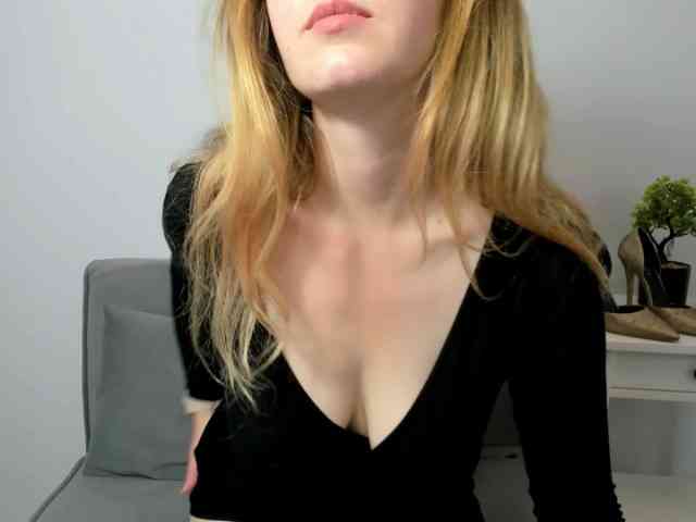LyraAngelic webcam
