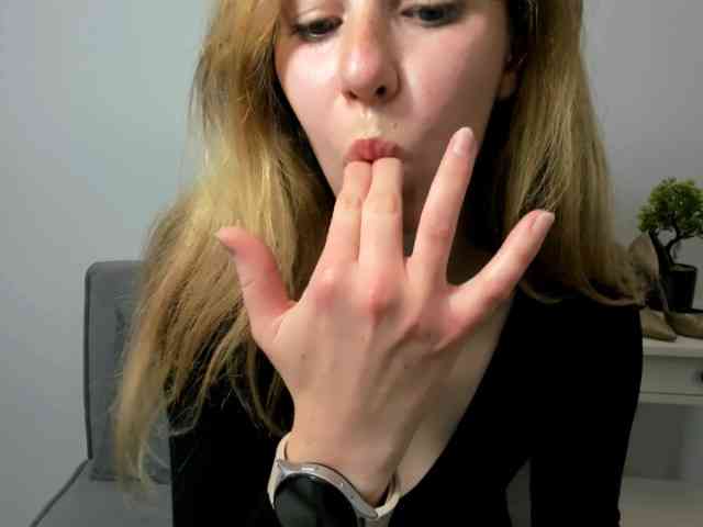 LyraAngelic webcam