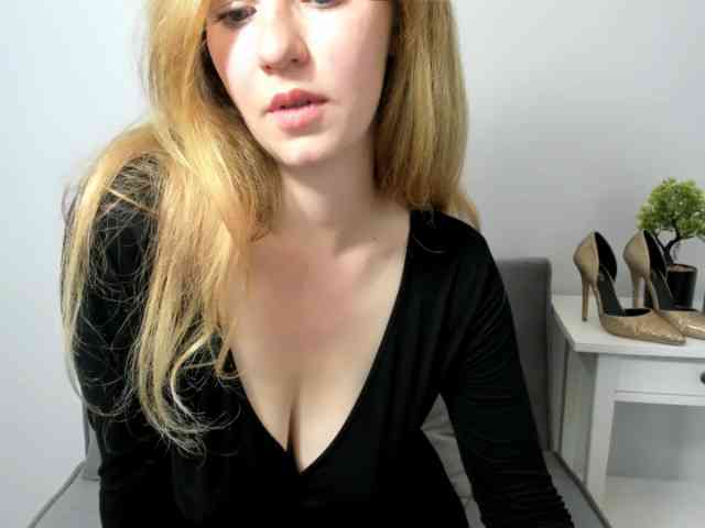LyraAngelic webcam