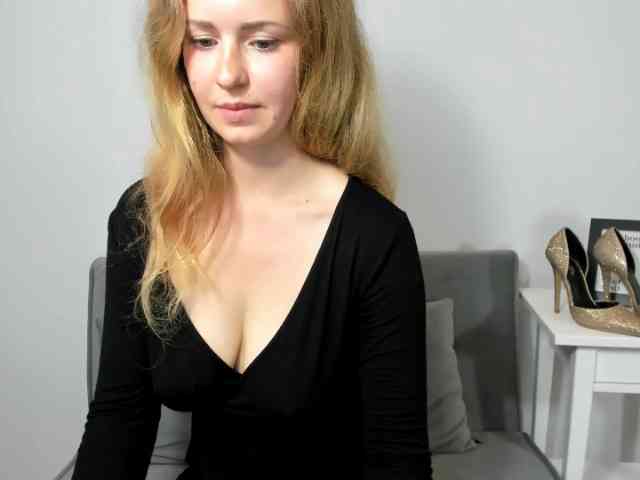LyraAngelic webcam