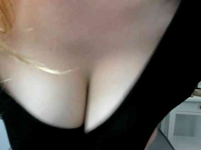 LyraAngelic webcam