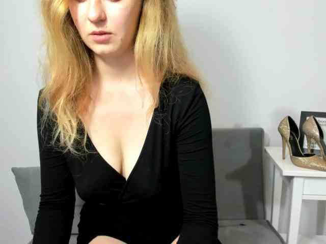 LyraAngelic webcam