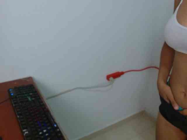 Aura-teen-hot webcam