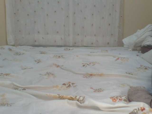 ShallyVee's BongaCams show and profile