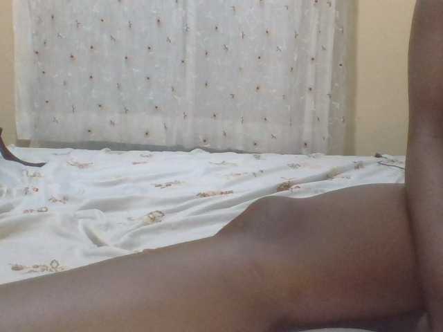 ShallyVee's BongaCams show and profile