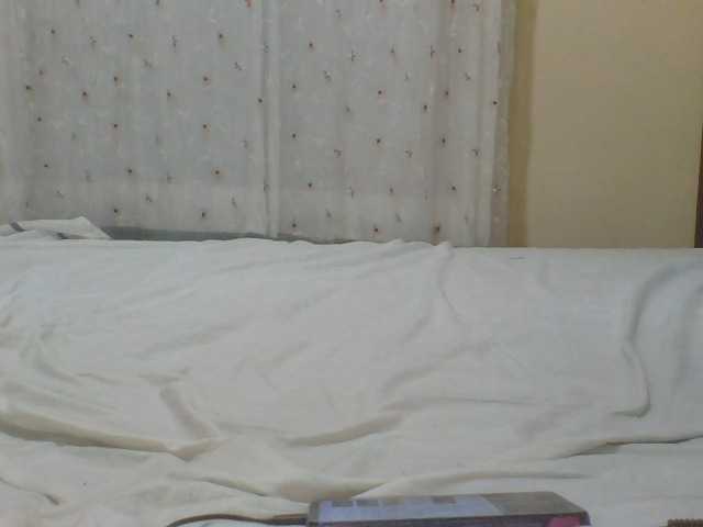 ShallyVee's BongaCams show and profile