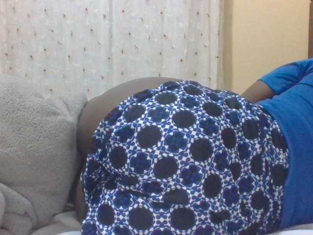 ShallyVee's BongaCams show and profile