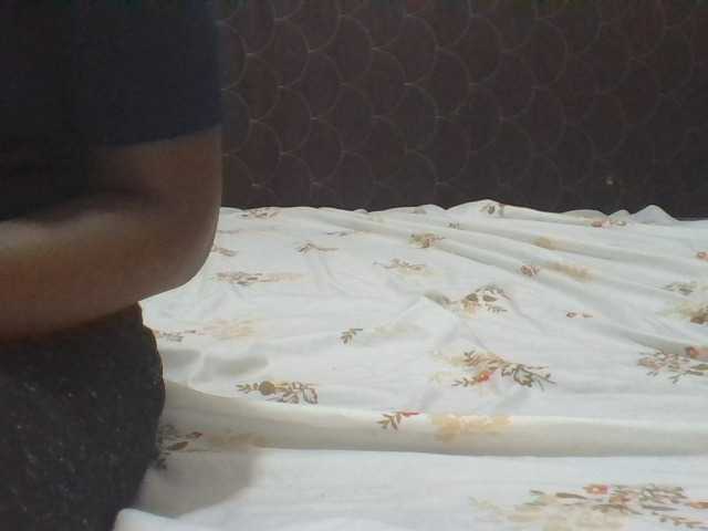 ShallyVee's BongaCams show and profile